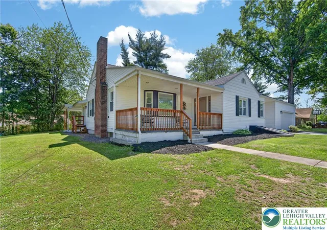 Homes for sale in Schuylkill Haven Boro, PA | 161 Avenue C, Schuylkill Haven Boro, PA 17972 | MLS# 778117