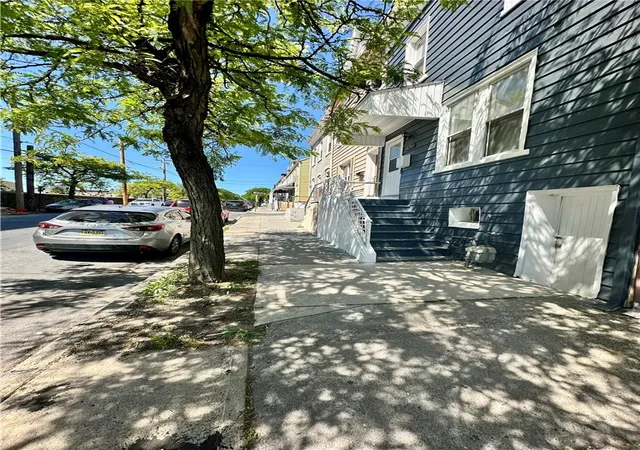 Homes for sale in Allentown City, PA | 129 W Allen St, Allentown City, PA 18102 | MLS# 778223