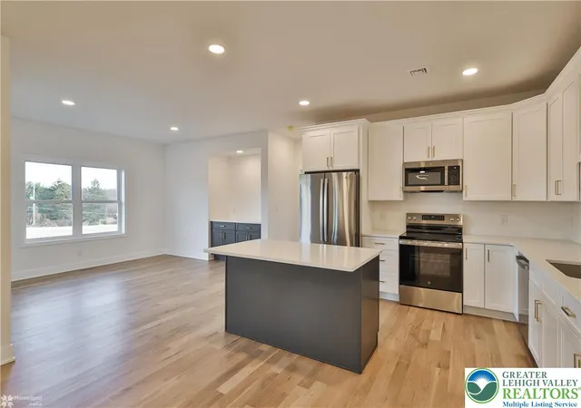 5th image of 448 Long Lane Rd, Walnutport, PA 18088 | MLS# 778233