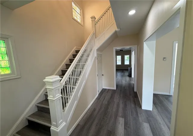 4th image of 944 N Irving Ave, Scranton, PA 18510 | MLS# 778234