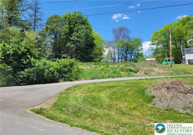 Photo 4 of Sale Pending at 1 Ashley Ct #1, Kunkletown, PA 18058 | MLS# 777351 | Listing updated on 2026-07-09