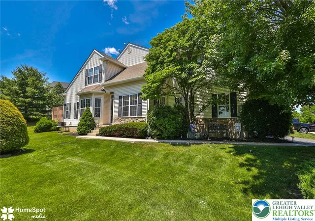 Homes for sale in Palmer Twp, PA | 10 Cobblestone Dr, Palmer Twp, PA 18045 | MLS# 778135