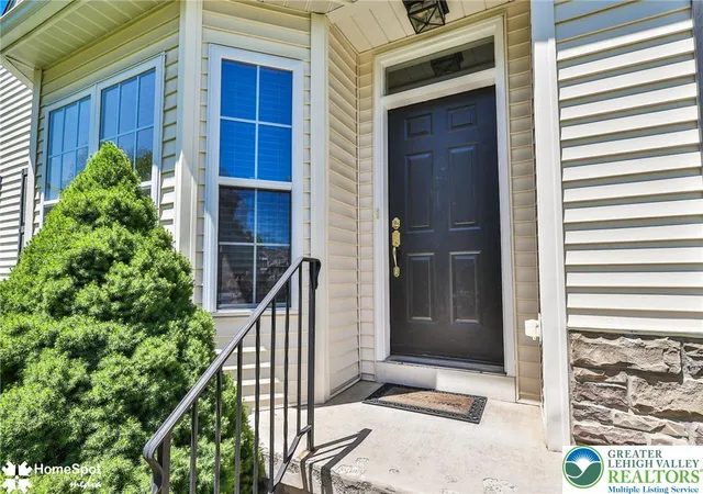 Homes for sale in Palmer Twp, PA | 10 Cobblestone Dr, Palmer Twp, PA 18045 | MLS# 778135
