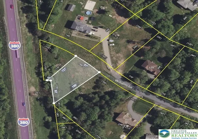 Homes for sale in Tobyhanna Twp, PA | 221 Williams Ln, Tobyhanna Twp, PA 18355 | MLS# 778284