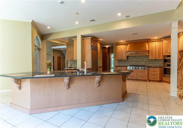 Homes for sale in Middle Smithfield Twp, PA | 441 Hidden Lake Dr, Middle Smithfield Twp, PA 18302 | MLS# 777570