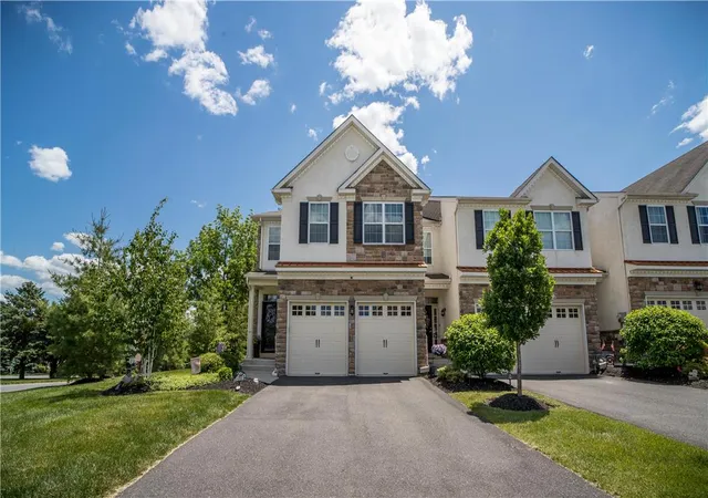 Homes for sale in Upper Milford Twp, PA | 4368 Lenni Cir, Upper Milford Twp, PA 18049 | MLS# 778225