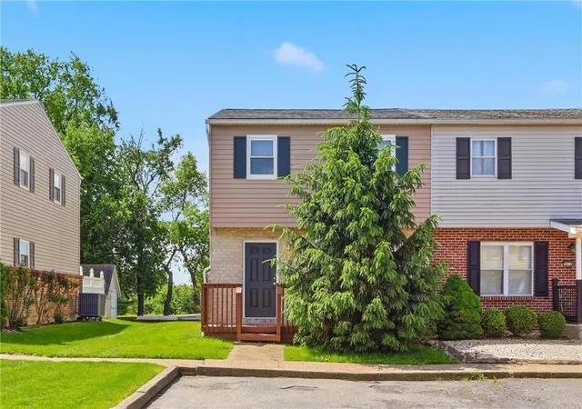 1st image of 5612 Greens Dr, Lower Macungie Twp, PA 18106 | MLS# 777931
