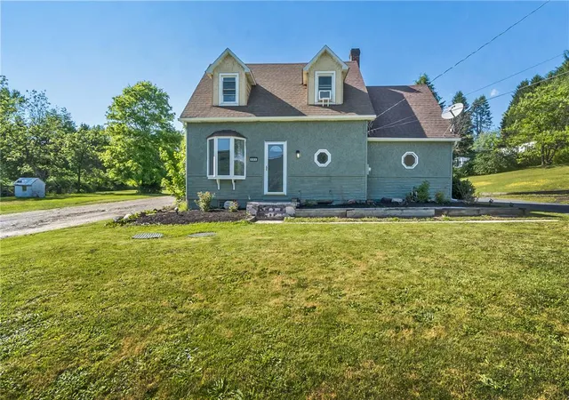 Homes for sale in East Penn Twp, PA | 331 E Lizard Creek Rd, East Penn Twp, PA 18235 | MLS# 778207