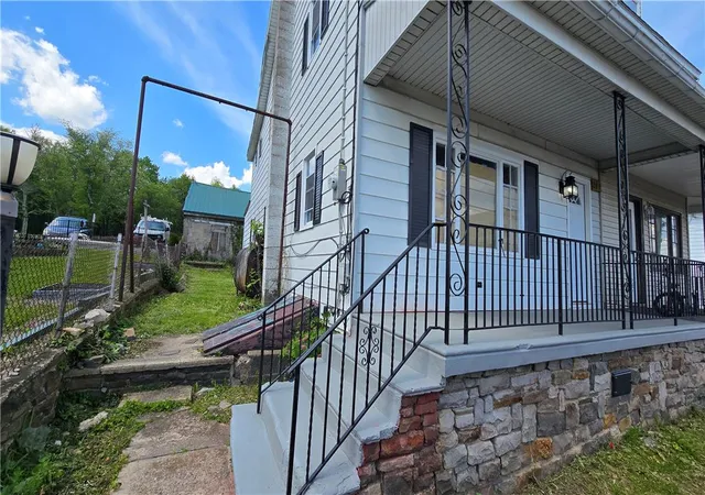 Photo 2 of Single family home for sale at 247 E North St, Marion Heights, PA 17832 | MLS# 778314 | Listing updated on 2026-08-28