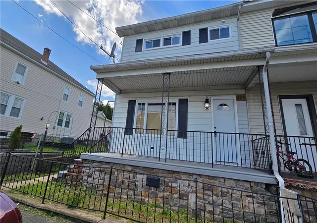 Photo 3 of Single family home for sale at 247 E North St, Marion Heights, PA 17832 | MLS# 778314 | Listing updated on 2026-08-28