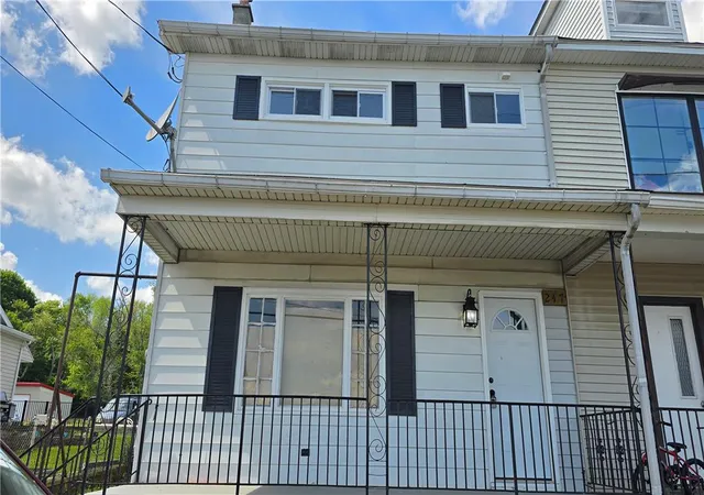 Photo 4 of Single family home for sale at 247 E North St, Marion Heights, PA 17832 | MLS# 778314 | Listing updated on 2026-08-28