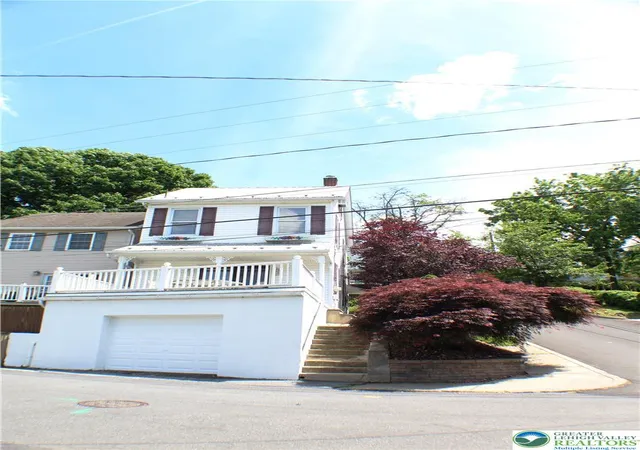 Homes for sale in Lower Saucon Twp, PA | 1020 Moravia St, Lower Saucon Twp, PA 18015 | MLS# 778041