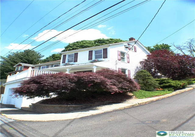 Homes for sale in Lower Saucon Twp, PA | 1020 Moravia St, Lower Saucon Twp, PA 18015 | MLS# 778041