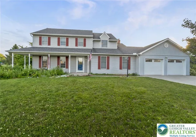 Homes for sale in North Whitehall Twp, PA | 3824 E View Dr, North Whitehall Twp, PA 18069 | MLS# 777636