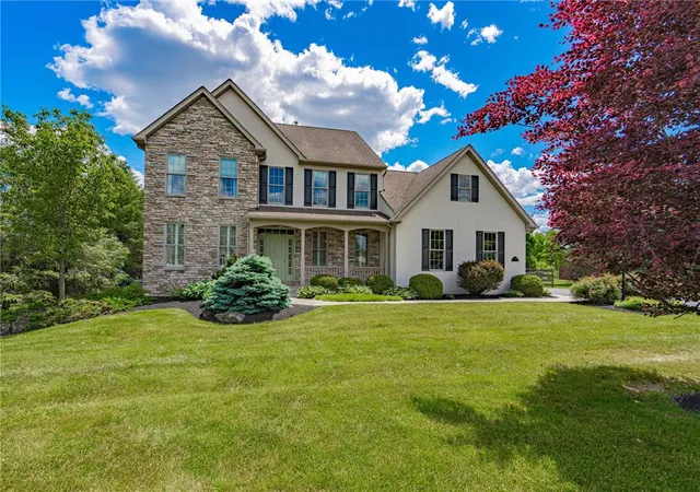 Homes for sale in East Allen Twp, PA | 6000 Pond View Ter, East Allen Twp, PA 18014 | MLS# 778236