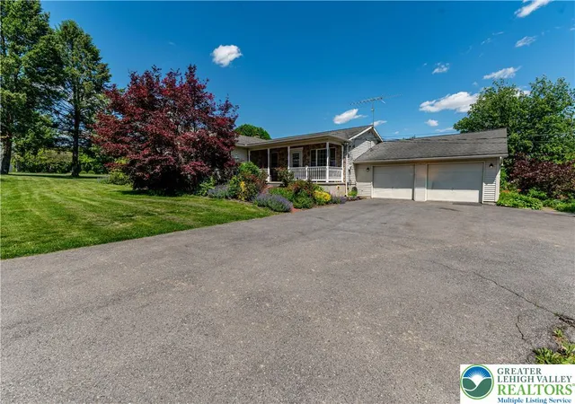 Homes for sale in Moore Twp, PA | 518 Bauer Rd, Moore Twp, PA 18014 | MLS# 777973
