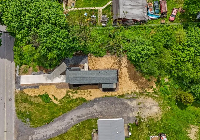 Homes for sale in Franklin Twp, PA | 624 Main Rd, Franklin Twp, PA 18235 | MLS# 778205