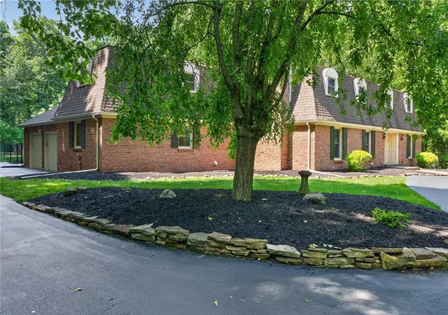5th image of 1371 Stoke Park Rd, Bethlehem, PA 18017 | MLS# 778323