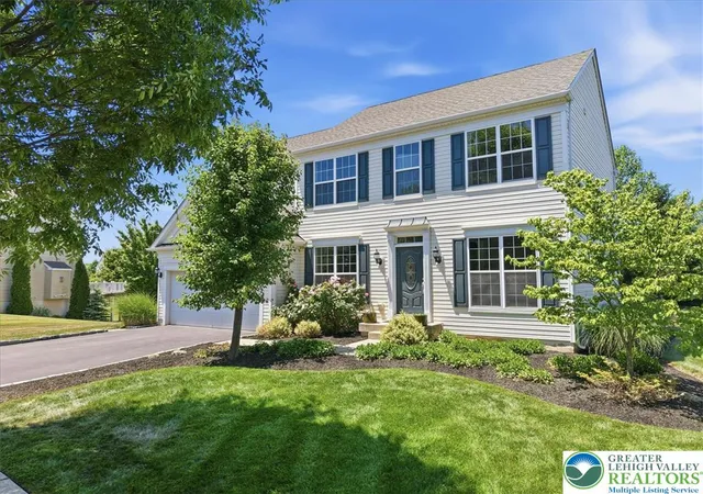 Homes for sale in Upper Macungie Twp, PA | 1665 Thorndale Rd, Upper Macungie Twp, PA 18031 | MLS# 777119