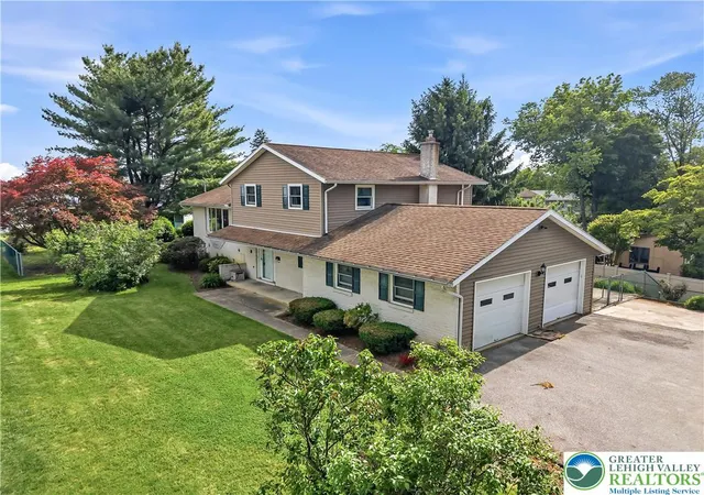 Homes for sale in Whitehall Twp, PA | 800 Maryland St, Whitehall Twp, PA 18052 | MLS# 776877