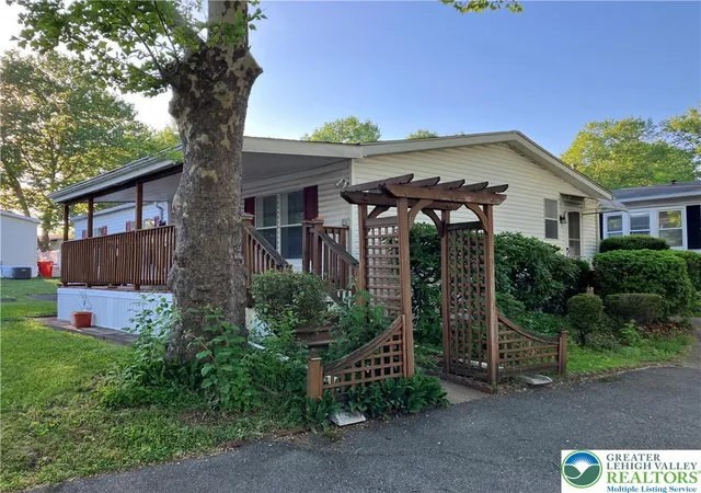 Photo 1 of Manufactured home for sale at 6 Springridge Rd, Bath Boro, PA 18014 | MLS# 778470 | Listing updated on 2026-08-28