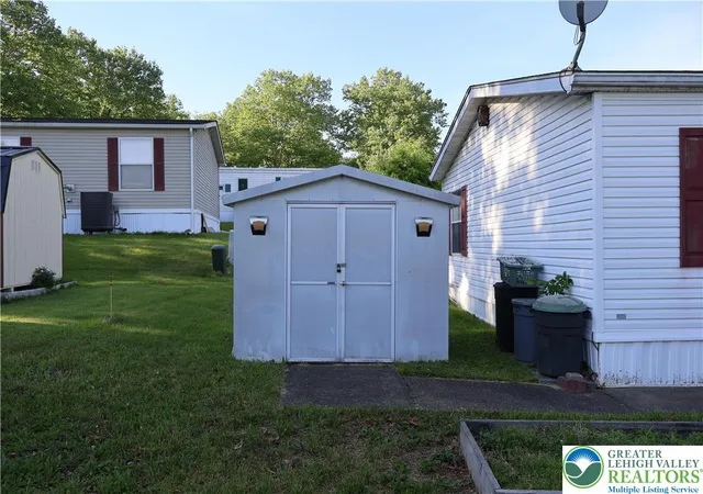 Homes for sale in Bath, PA | 6 Springridge Rd, Bath, PA 18014 | MLS# 778470