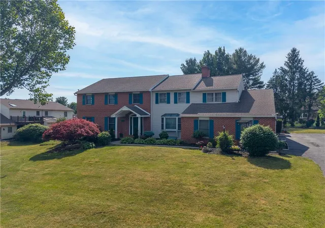 Homes for sale in Lower Macungie Twp, PA | 4475 Beechwood Ln, Lower Macungie Twp, PA 18103 | MLS# 778076