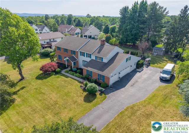 Homes for sale in Lower Macungie Twp, PA | 4475 Beechwood Ln, Lower Macungie Twp, PA 18103 | MLS# 778076