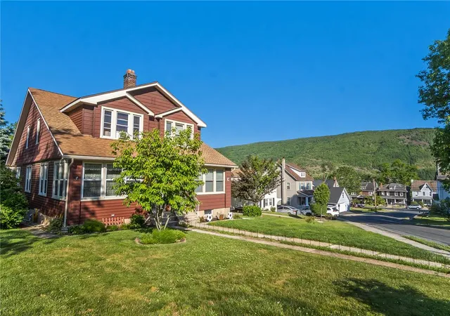 2nd image of 930 3rd St, Palmerton Boro, PA 18071 | MLS# 778208