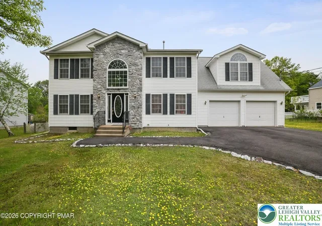 Photo 1 of Single family home for sale at 1149 Glade Dr S, Long Pond, PA 18334 | MLS# 778125 | Listing updated on 2026-09-01
