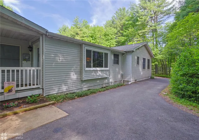 Homes for sale in East Penn Twp, PA | 60 Sassafras Rd, East Penn Twp, PA 18235 | MLS# 778456