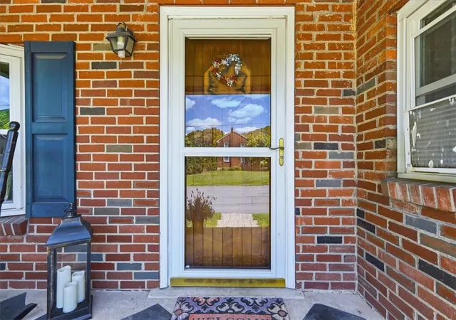 4th image of 6409 4Th Avenue, Bangor, PA 18013 | MLS# 778462