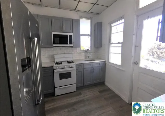 4th image of 55 Grove St, Wilkes Barre, PA 18702 | MLS# 778535