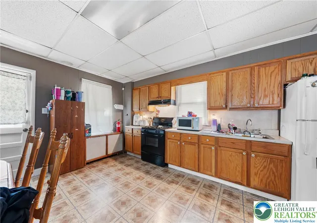 Homes for sale in Phillipsburg, NJ | 21 Henderson St, Phillipsburg, NJ 08865 | MLS# 778570