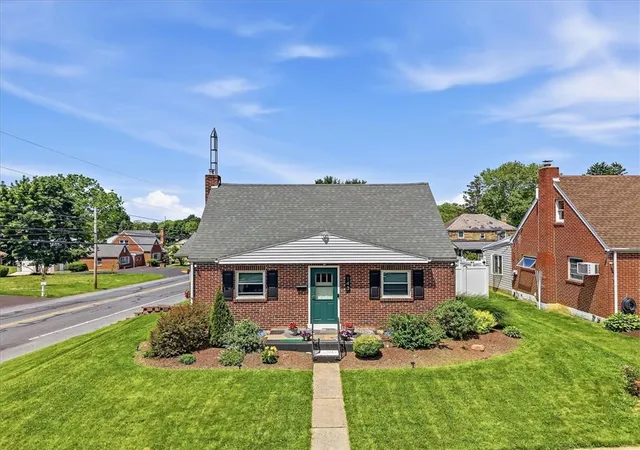 2nd image of 143 Dell St, Emmaus Boro, PA 18049 | MLS# 778575