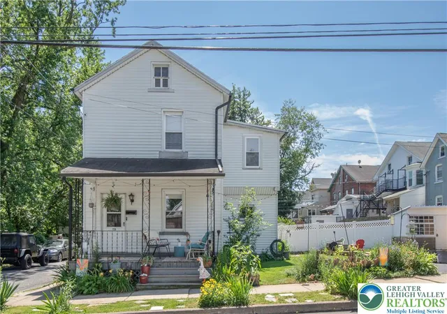 Homes for sale in Fountain Hill Boro, PA | 720 N Bishopthorpe, Fountain Hill Boro, PA 18015 | MLS# 778333