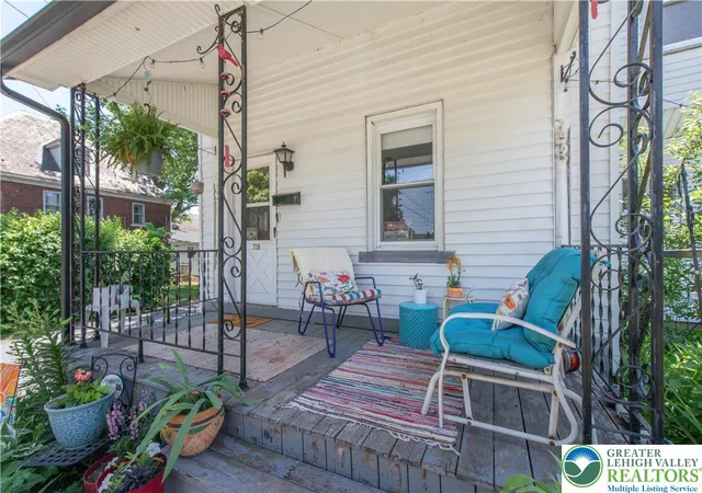 Homes for sale in Fountain Hill Boro, PA | 720 N Bishopthorpe, Fountain Hill Boro, PA 18015 | MLS# 778333