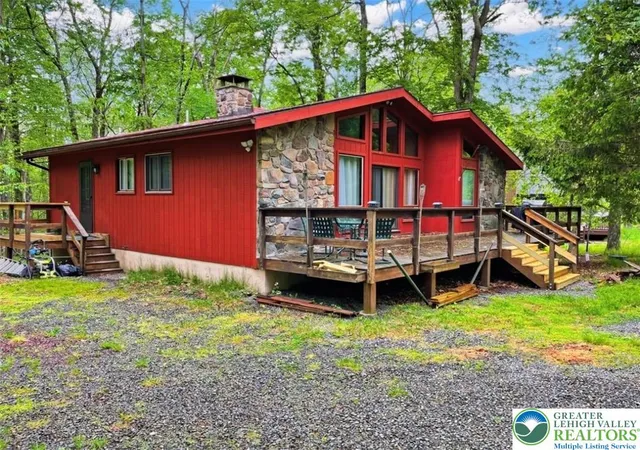 Homes for sale in Clifton Twp, PA | 149 Livingston Ln, Clifton Twp, PA 18424 | MLS# 778632
