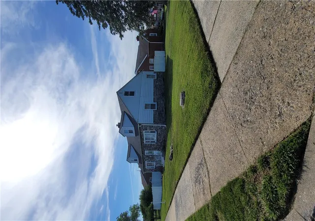 Photo 2 of Single family home for sale at 1350 Highland St, Allentown, PA 18102 | MLS# 778631 | Listing updated on 2026-06-11