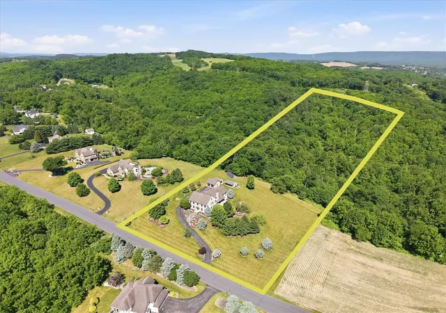 Photo 5 of Sale Pending at 2150 Park Pl, Slatington, PA 18080 | MLS# 778594 | Listing updated on 2026-07-28