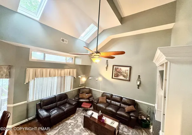 Homes for sale in Kidder Twp, PA | 25 Midlake Dr #301D, Kidder Twp, PA 18624 | MLS# 778659