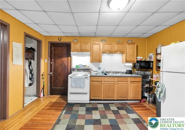 2nd image of 35 E Ridge St, Lansford Boro, PA 18232 | MLS# 777054