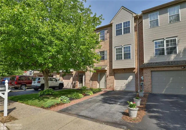 Homes for sale in Macungie, PA | 6510 Pioneer Dr, Macungie, PA 18062 | MLS# 775766