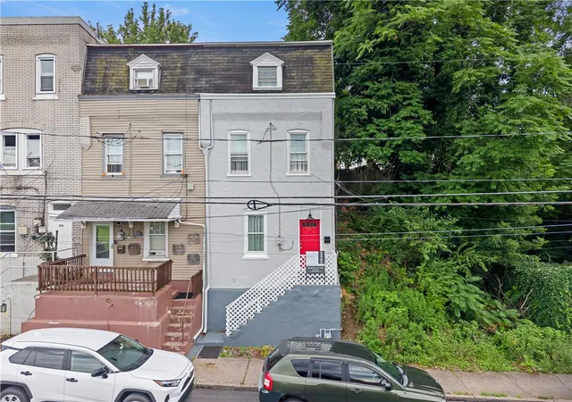 Homes for sale in Allentown City, PA | 530 Auburn St, Allentown City, PA 18103 | MLS# 778694