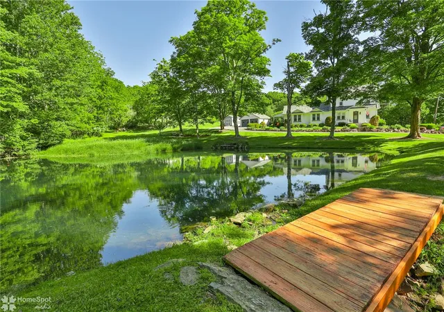 Homes for sale in Chestnuthill Twp, PA | 1404 Sugar Hollow Rd, Chestnuthill Twp, PA 18353 | MLS# 778685