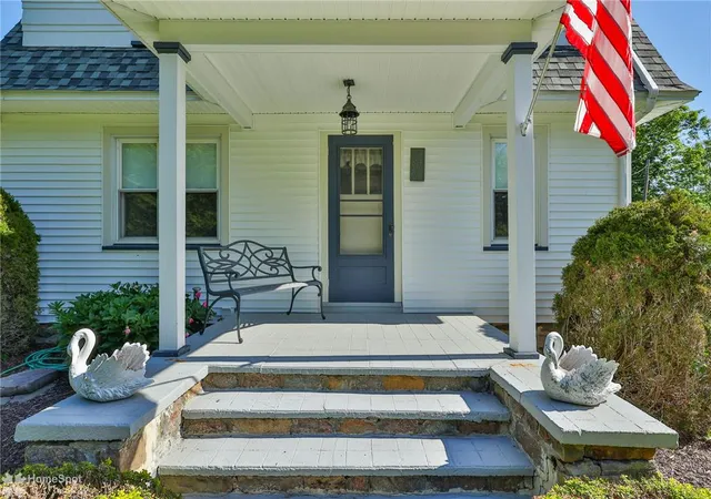 Homes for sale in Chestnuthill Twp, PA | 1404 Sugar Hollow Rd, Chestnuthill Twp, PA 18353 | MLS# 778685