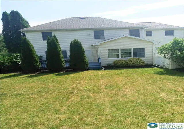 Homes for sale in Forks Twp, PA | 1560 Deer Path Rd, Forks Twp, PA 18040 | MLS# 778677