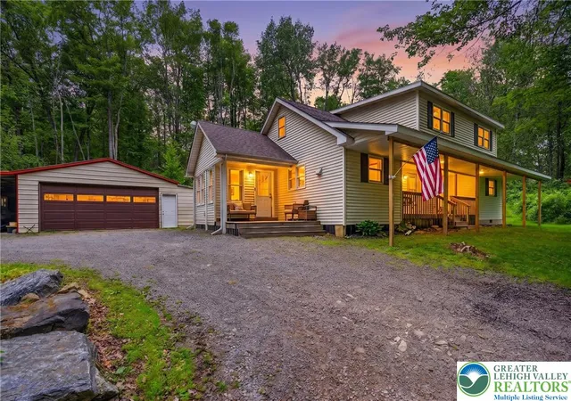 Homes for sale in Tunkhannock Twp, PA | 156 Mail Box Rd, Tunkhannock Twp, PA 18347 | MLS# 778674