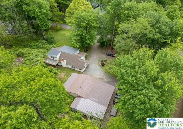 Homes for sale in Tunkhannock Twp, PA | 156 Mail Box Rd, Tunkhannock Twp, PA 18347 | MLS# 778674