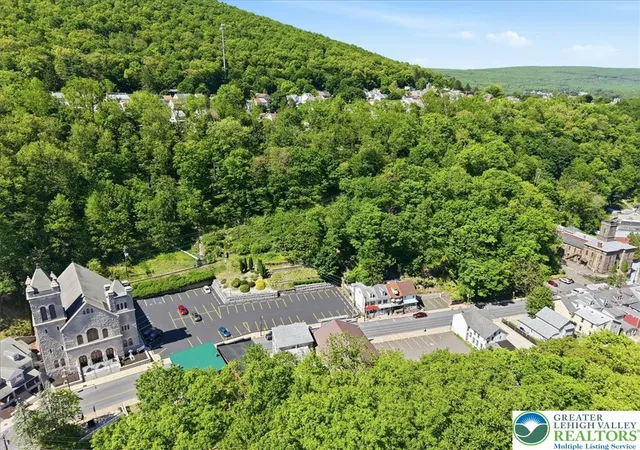 Homes for sale in Jim Thorpe Boro, PA | 169 W Broadway, Jim Thorpe Boro, PA 18229 | MLS# 778185